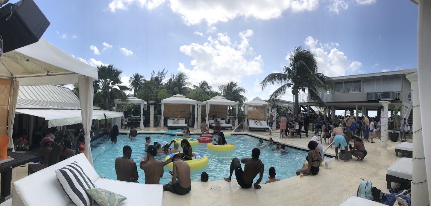 Palms Beach Club, Seven Mile Beach