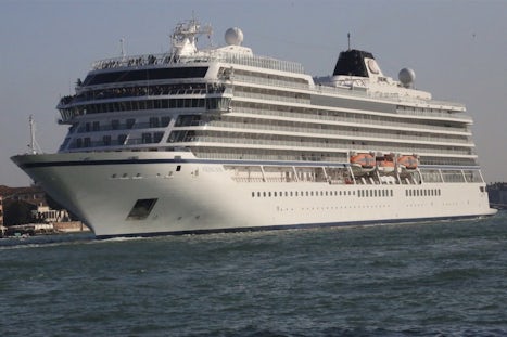 The Viking Sun arriving in Venice one day before embarkation.