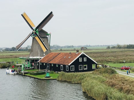 Windmills in Holland!