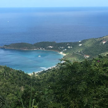 Tortola- Beautiful! 3 hour tour on own & beach- beautiful!