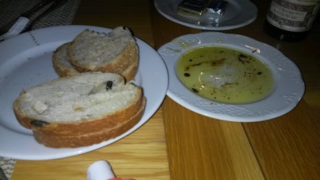 Eataly steakhouse bread cold and terrible the main dining room served warm 