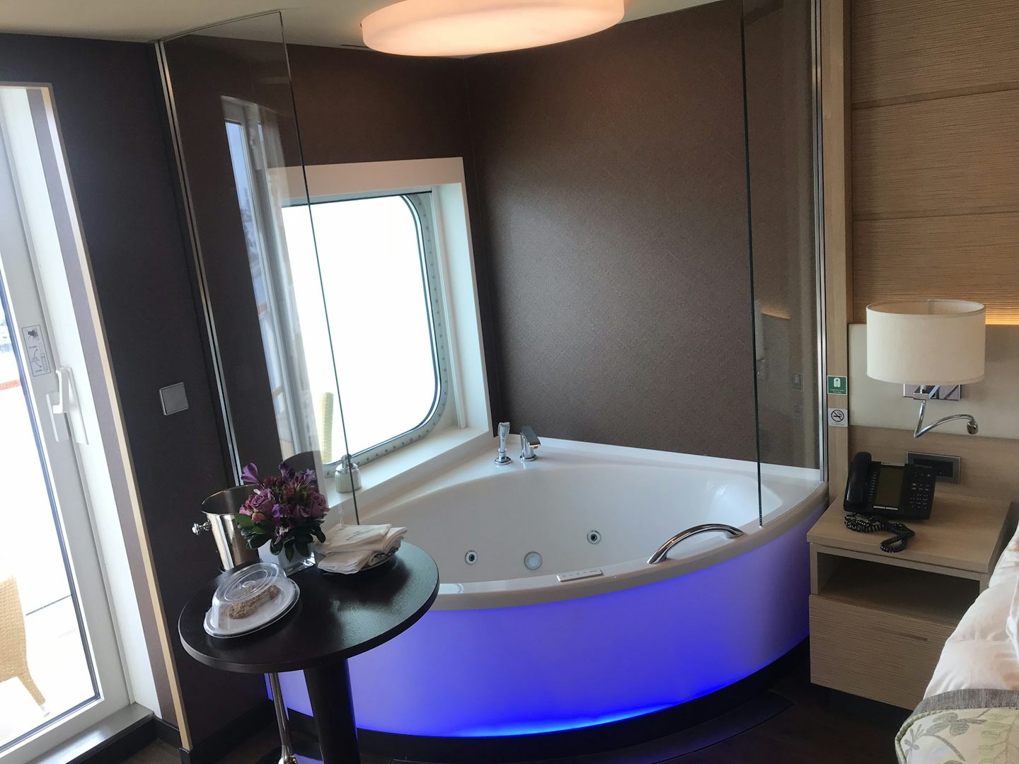Whirlpool in Suite for Haven Spa room