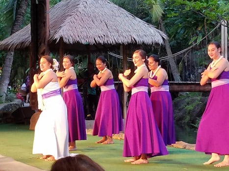 Photo of some of the entertainment at the Luau