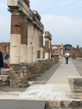 Pompeii; fascinating tour.