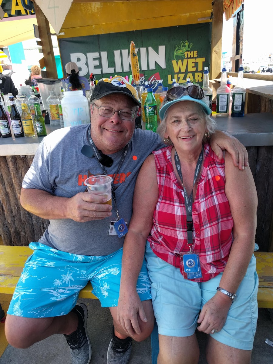 Belize City - Having some drinks
