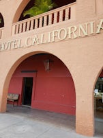 Hotel California, Dos Santos. Great tour! Great food and drink!