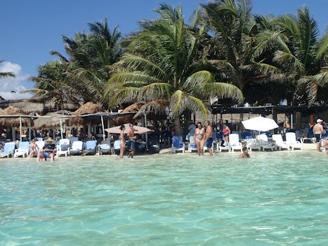 This is the Tropicante at Mahuhual in Costa Maya.  Beautiful water.