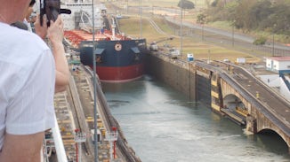 Panama Canal, oil tanker 