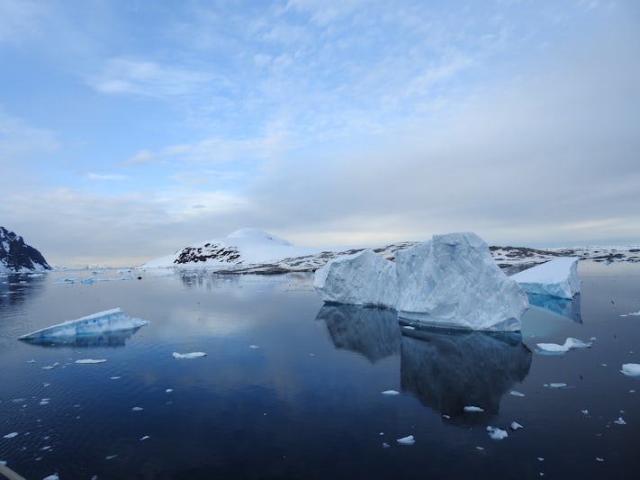 Perfect weather, icebergs, wild life and more