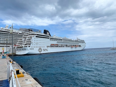 Picture of the ship in Cozumel port.