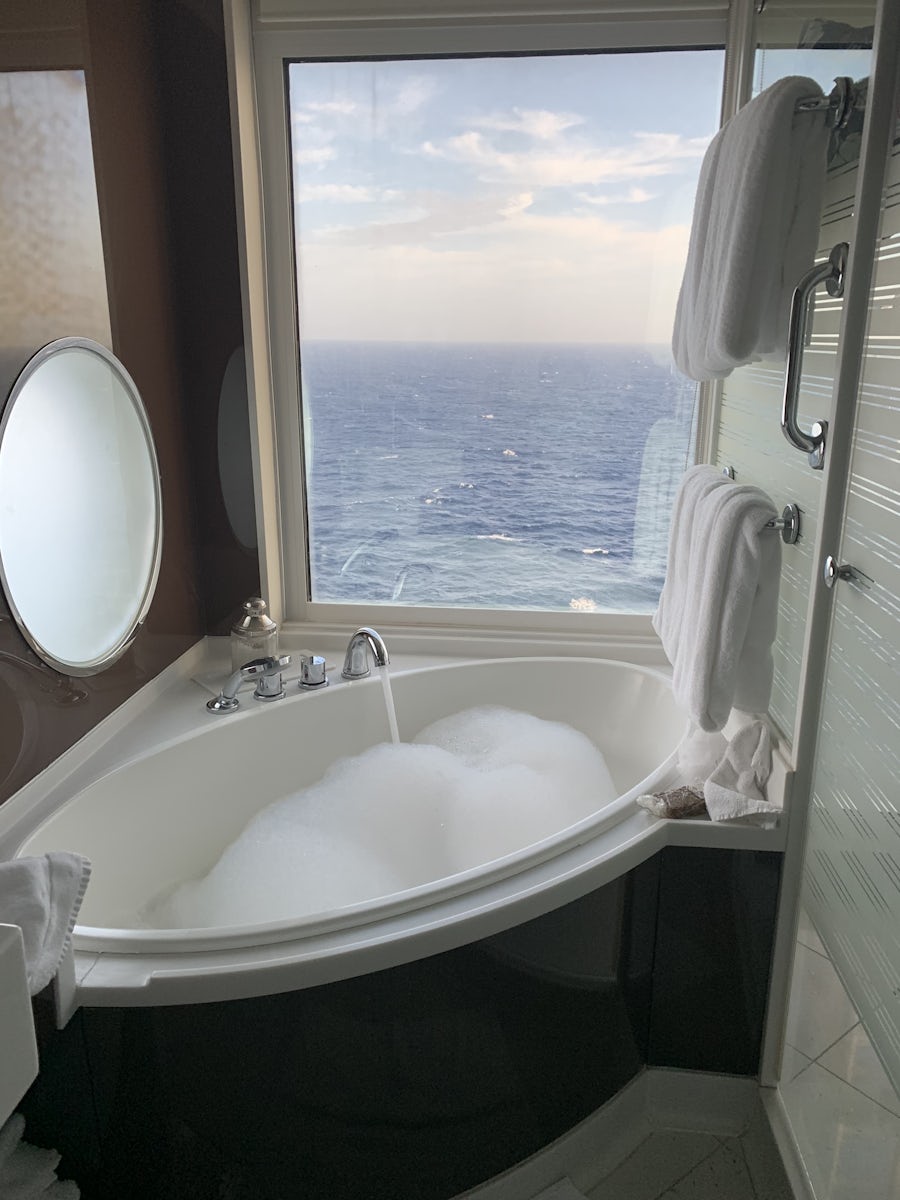 Running my annual NCL bubble bath with ocean views. I took a bubble bath ev