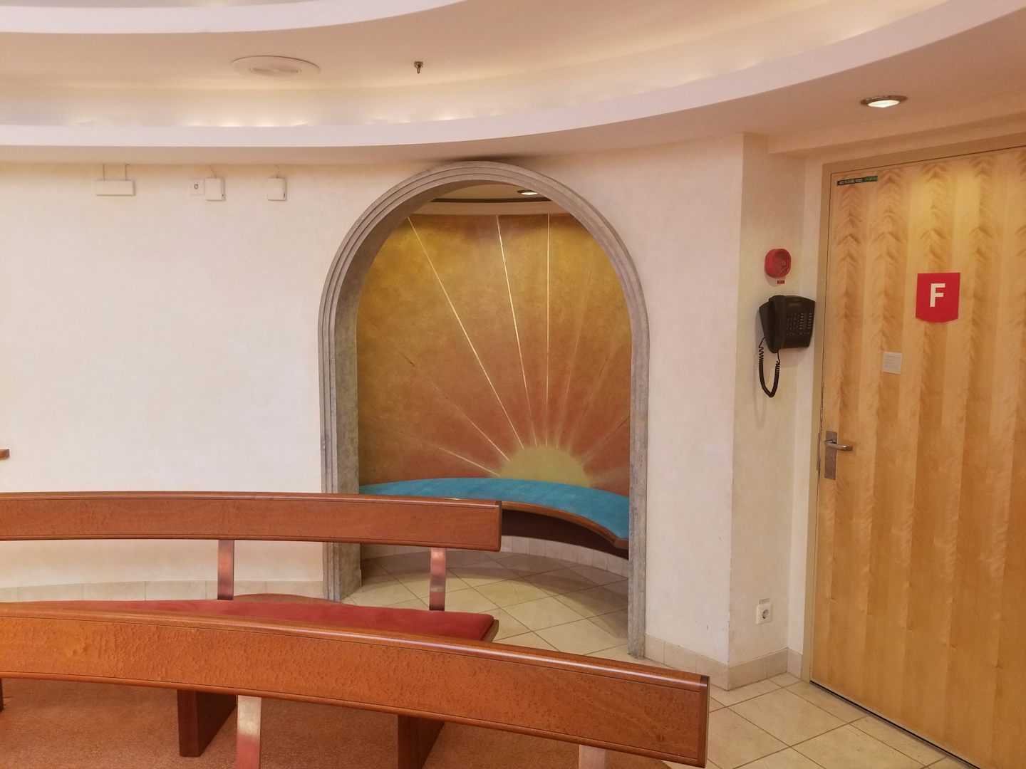Picture of ship's chapel on Deck 15