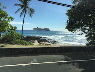 Coming back from our excursion in Kona. Looking at the ship. 