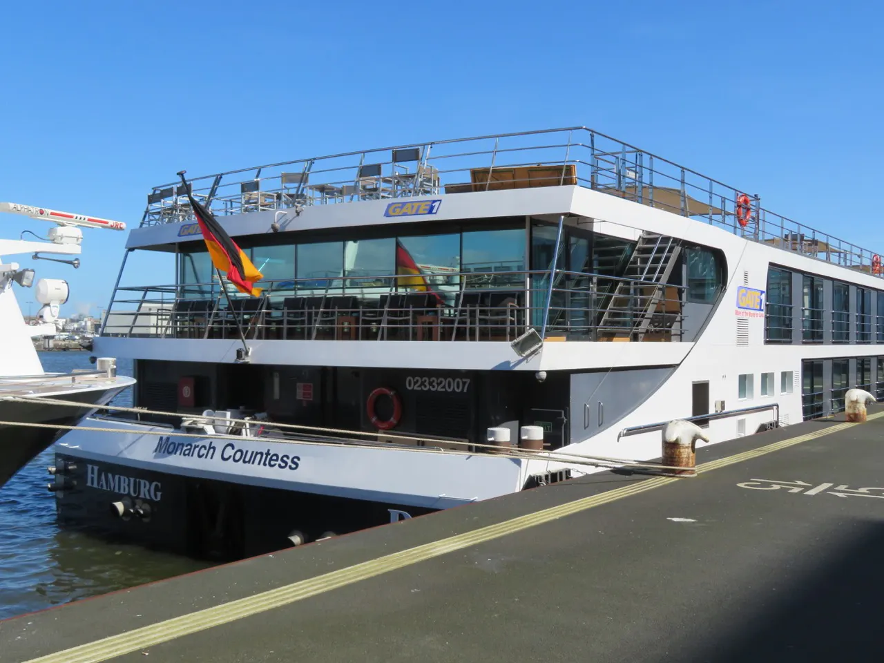 Monarch Countess Cruise Reviews | Ratings & Insights from Members