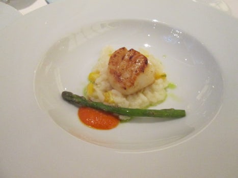 Small portion in addition to my entrée .Scallop .