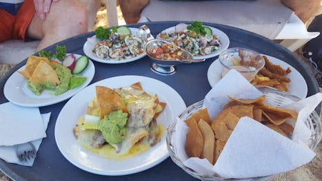 Appetizers at Nachi Coccom in Cozumel