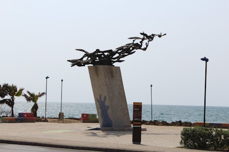 Seaside sculpture 