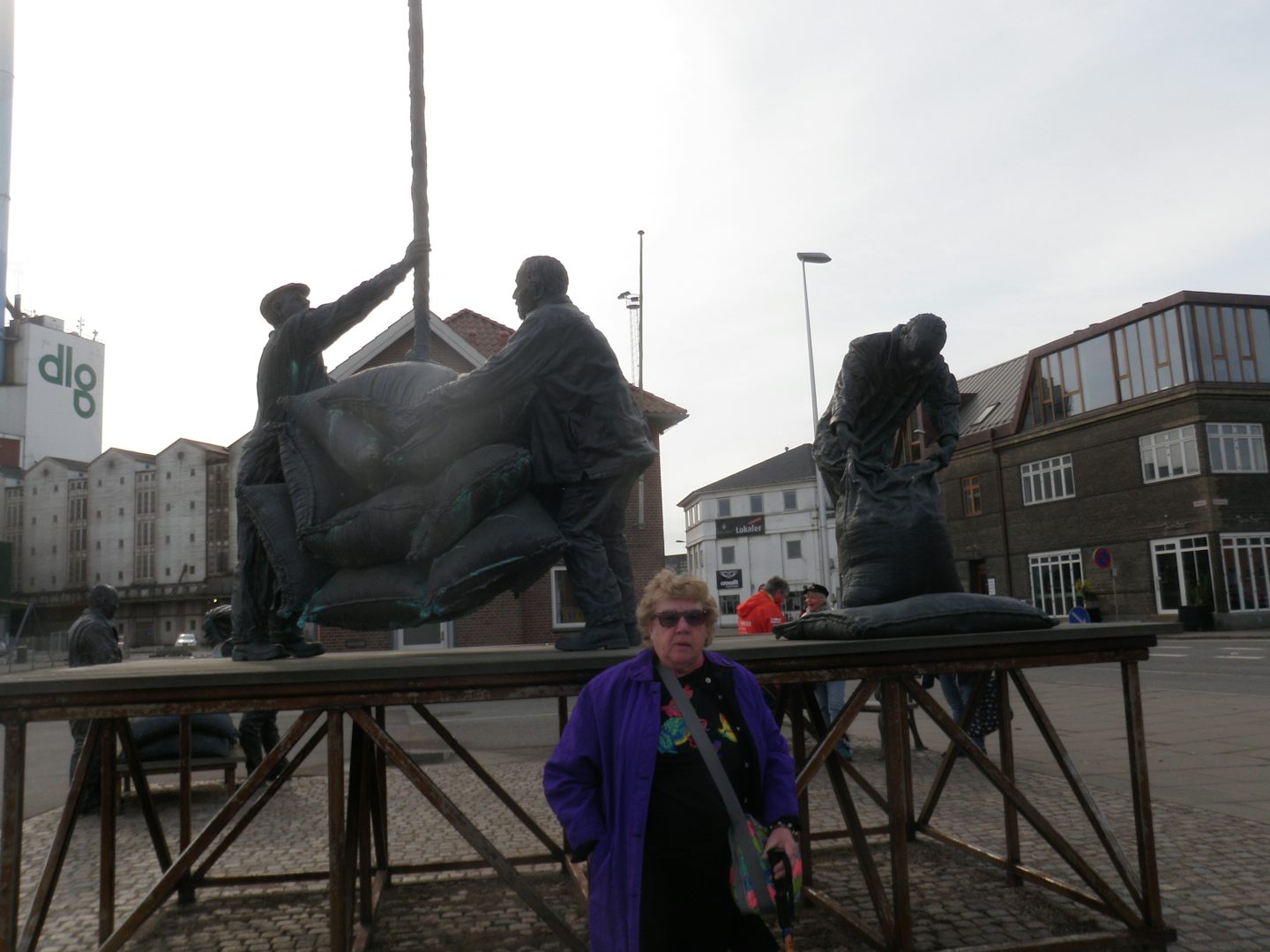 sculpture representing cultural workers in Aarhus Denmark