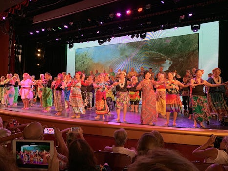 Hula dancers & ukulele players at their concert.