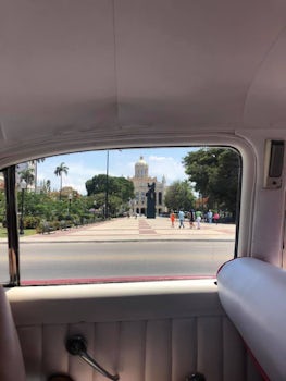 Havana from the back of a &#39;57 Chevy.