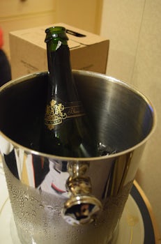 Everyone is treated like a Queen! (In room sparkling wine)