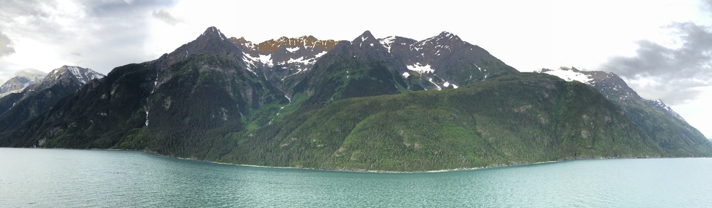 Gorgeous mountain range we saw, as we left Juneau and headed to Victoria, C