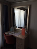 Desk & mirror