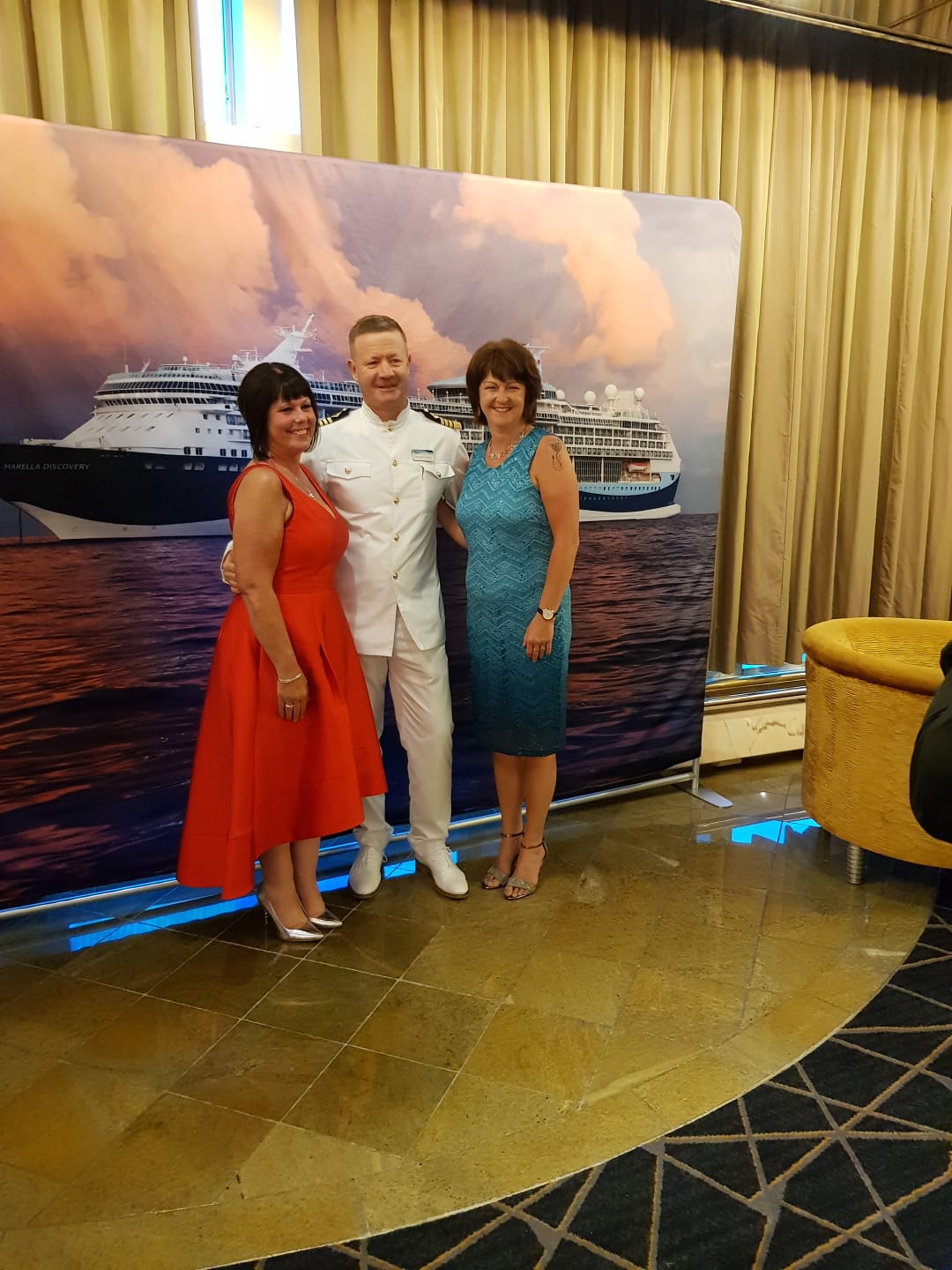 Tui discovery dress to hotsell impress night