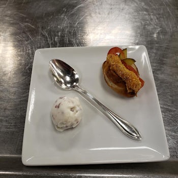 Chefs Table (bacon ice cream & mini shrimp po-boy)