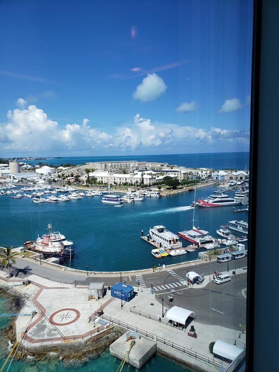 View ship at port/Bermuda 