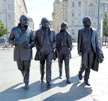 Liverpool, UK, Beatles sclupture in port area