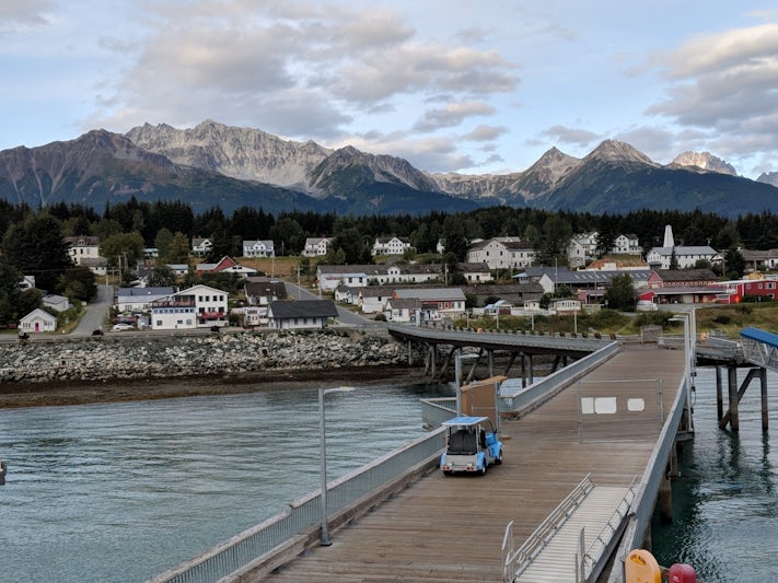 Haines Alaska, Shuttle available to travel from ship to town