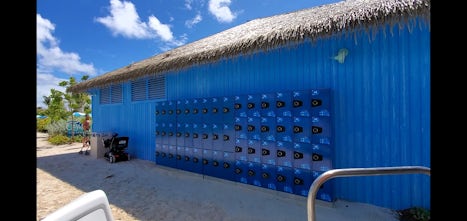 Lockers at Cococay 