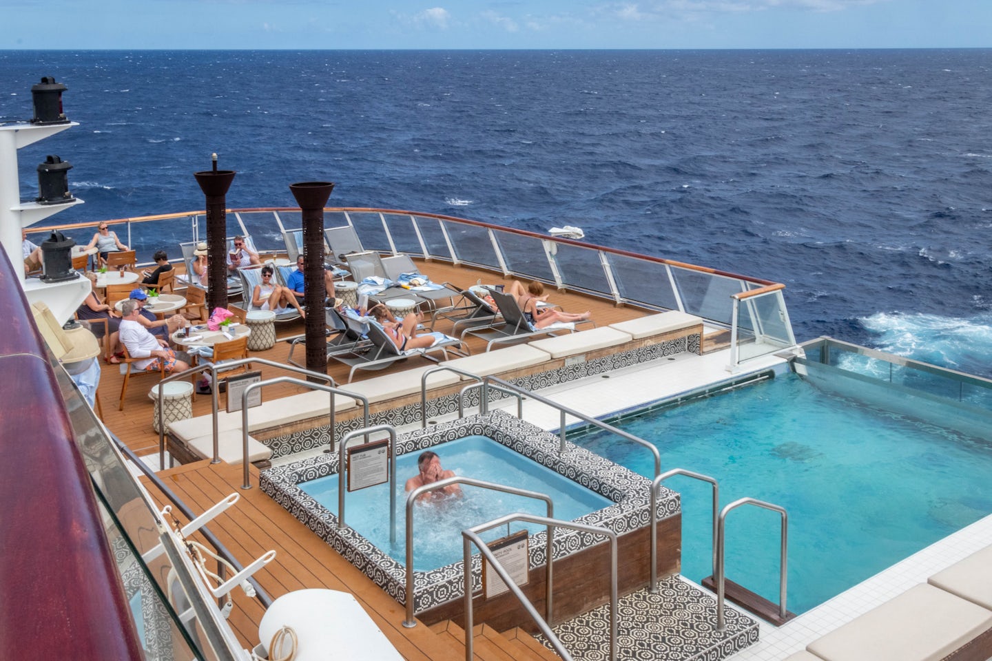 Lunch on the aft deck. Note the infinity pool and hot tub.