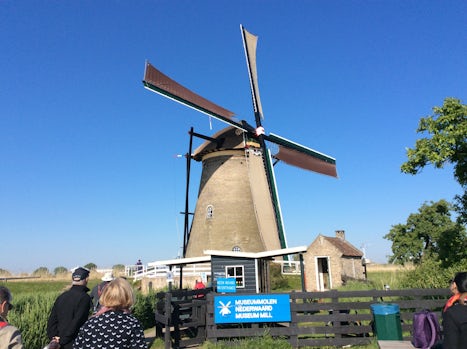 This is a windmill at Kinderdijk 