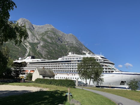 Viking Sea docked at Eidfjord, Norway