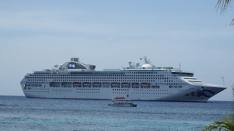  Sea Princess anchored off the Conflict Islands.