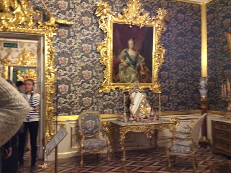 One room in Peterhof