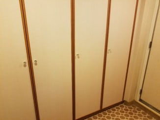 Lots of closet space