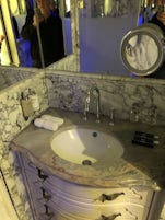 Bathroom marble sink in 412