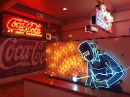 Entrance to the National Neon Sign Museum is included in the cruise, and it