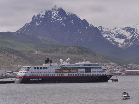 MS Midnatsol in Ushuaia