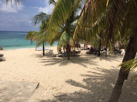 Cozumel - the beach club (in description summary)