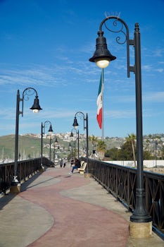 The newer-than-I-remember malecon walkway