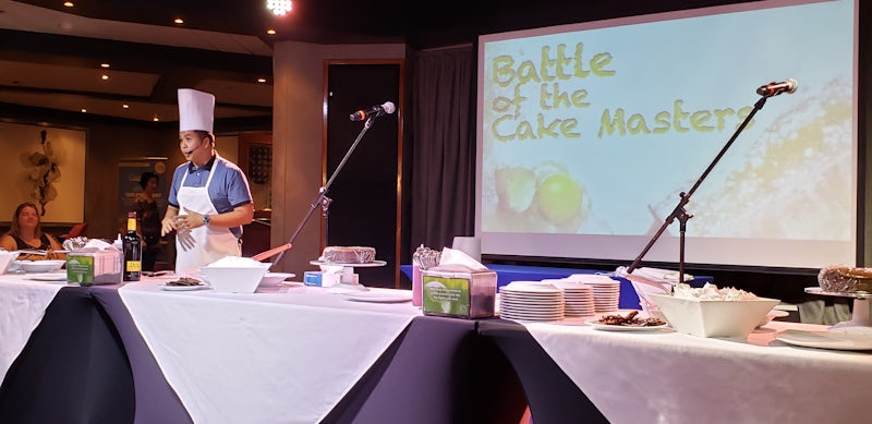 Battle of the cake masters - as our cruise director takes on a professional