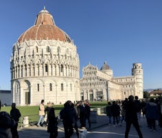What a sight...the tower of Pisa, and on absolutely perfect day in December