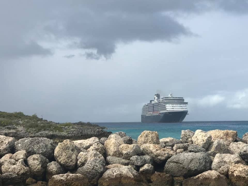 Holland America Zuiderdam Cruise Ship Review Photos Departure Ports On Cruise Critic
