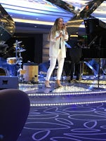 Anna singing in the Atrium Bar.  Amazingly talented lady we also saw on Spl