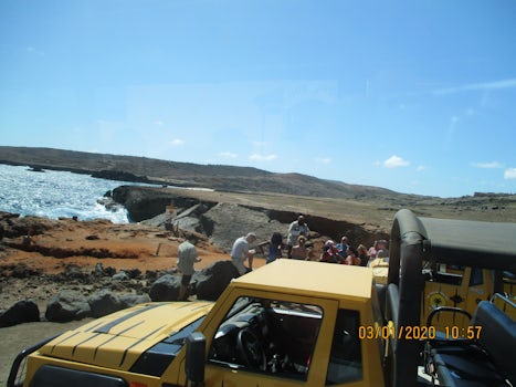 Collapsed landmark natural bridge, Aruba 
