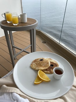 Cabin 1403 balcony breakfast
